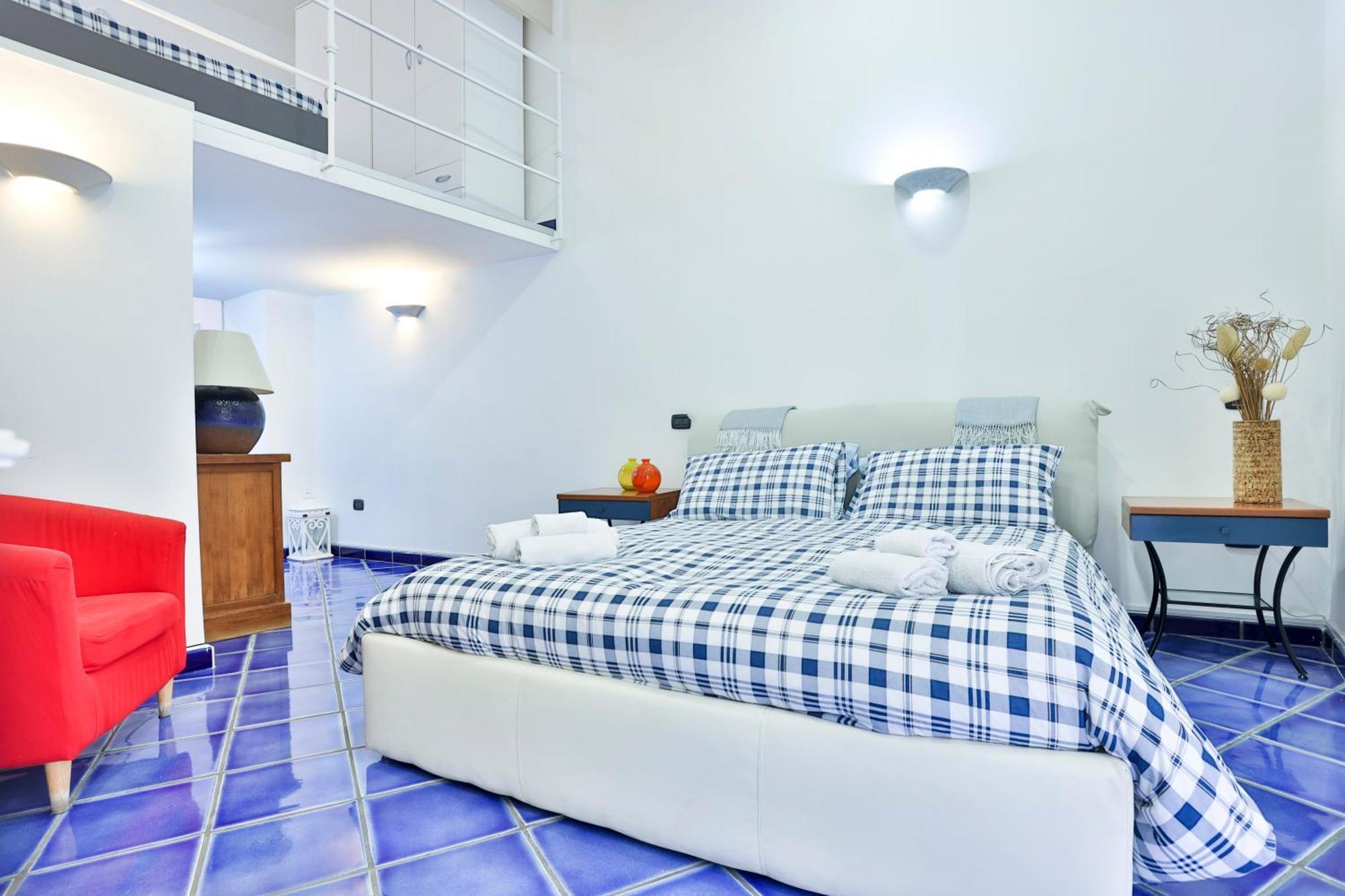 Apartment My House Carlo Iii Square *