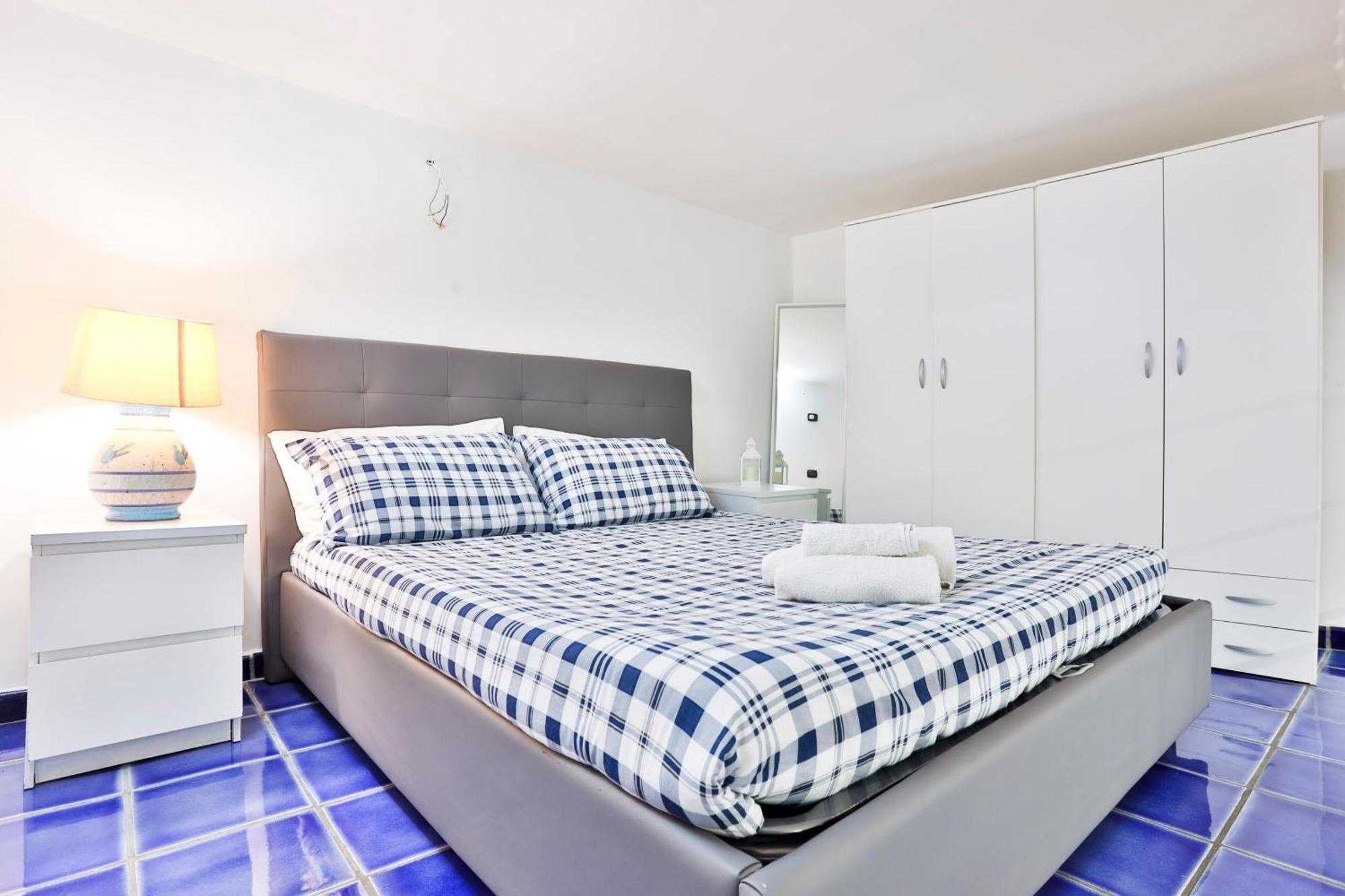 Apartment My House Carlo Iii Square Neapel